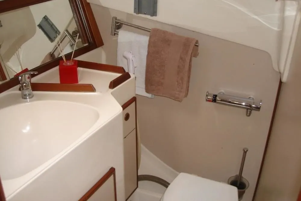 Live A Nautical-Sport Experience Hotel Las Palmas de Gran Canaria Botel